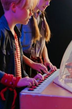 kỷ luật chơi khác gì